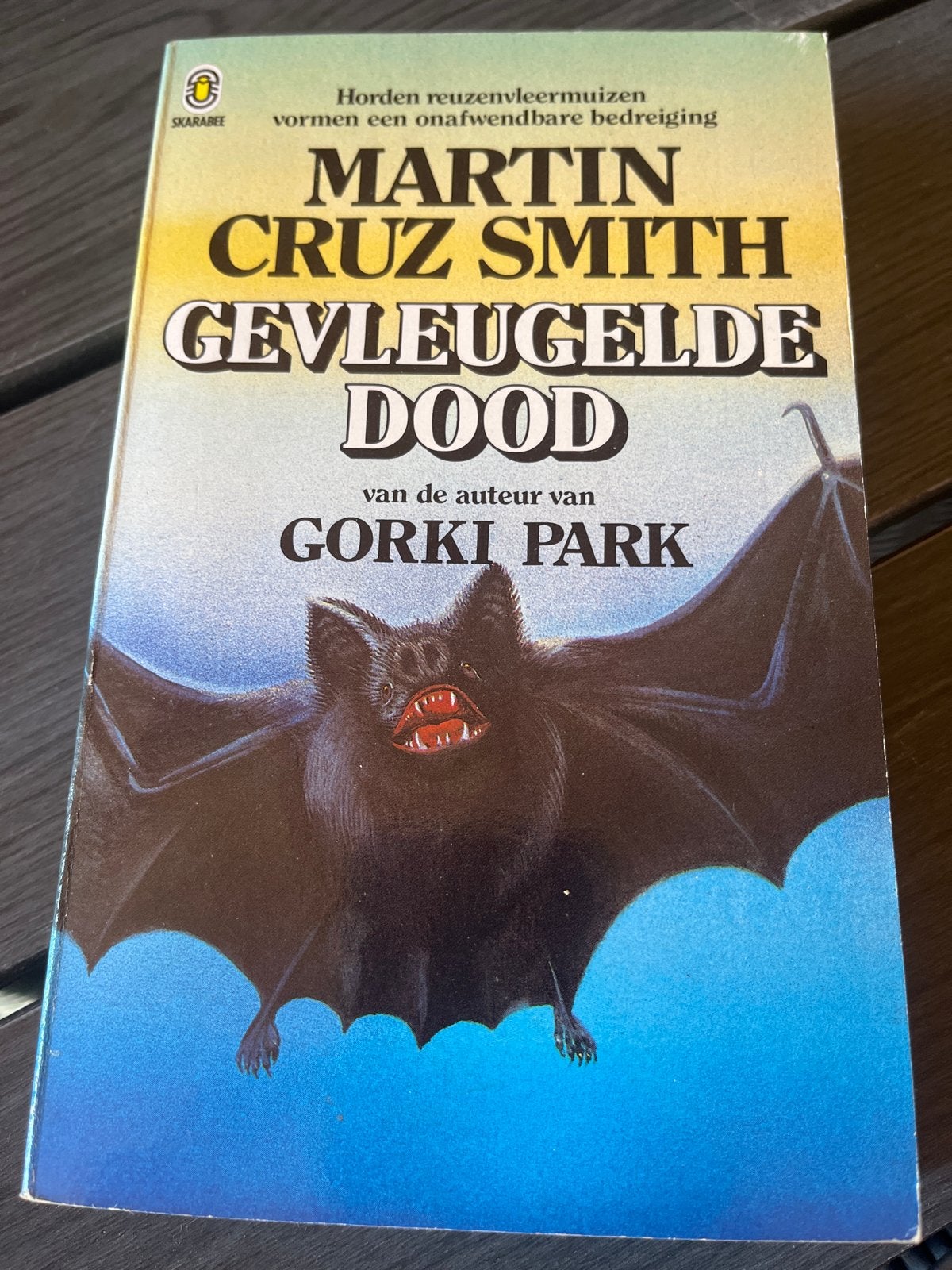 Gevleugelde Dood - Martin Cruz Smith (Skarebee), Boeken, Ophalen of Verzenden, Gelezen, Nederland