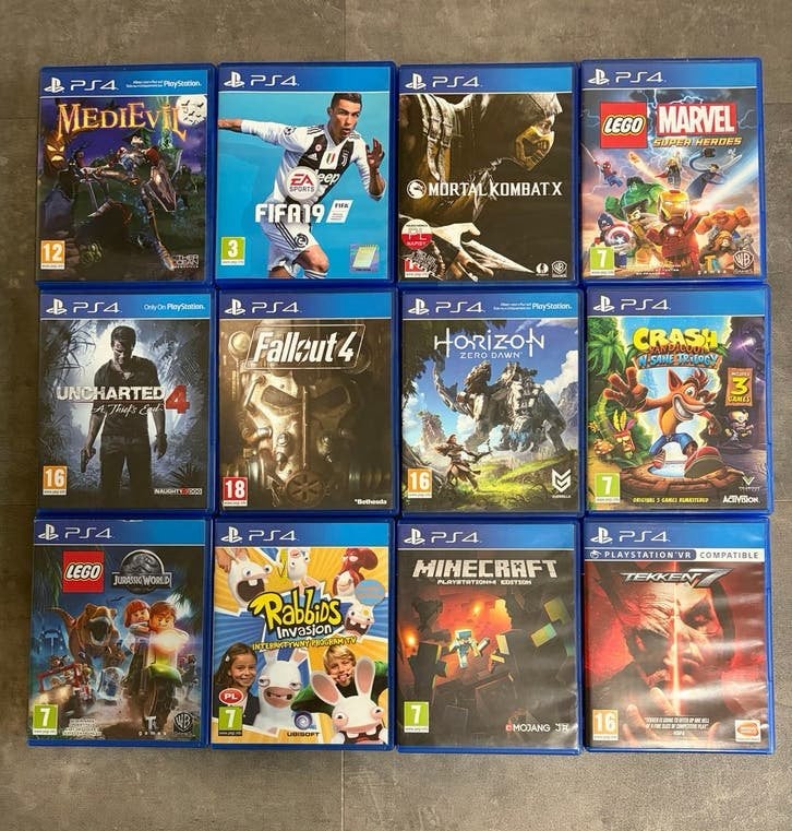 PlayStation 4: set van 12 games, Ophalen of Verzenden, Zo goed als nieuw, Zonder controller, Met games