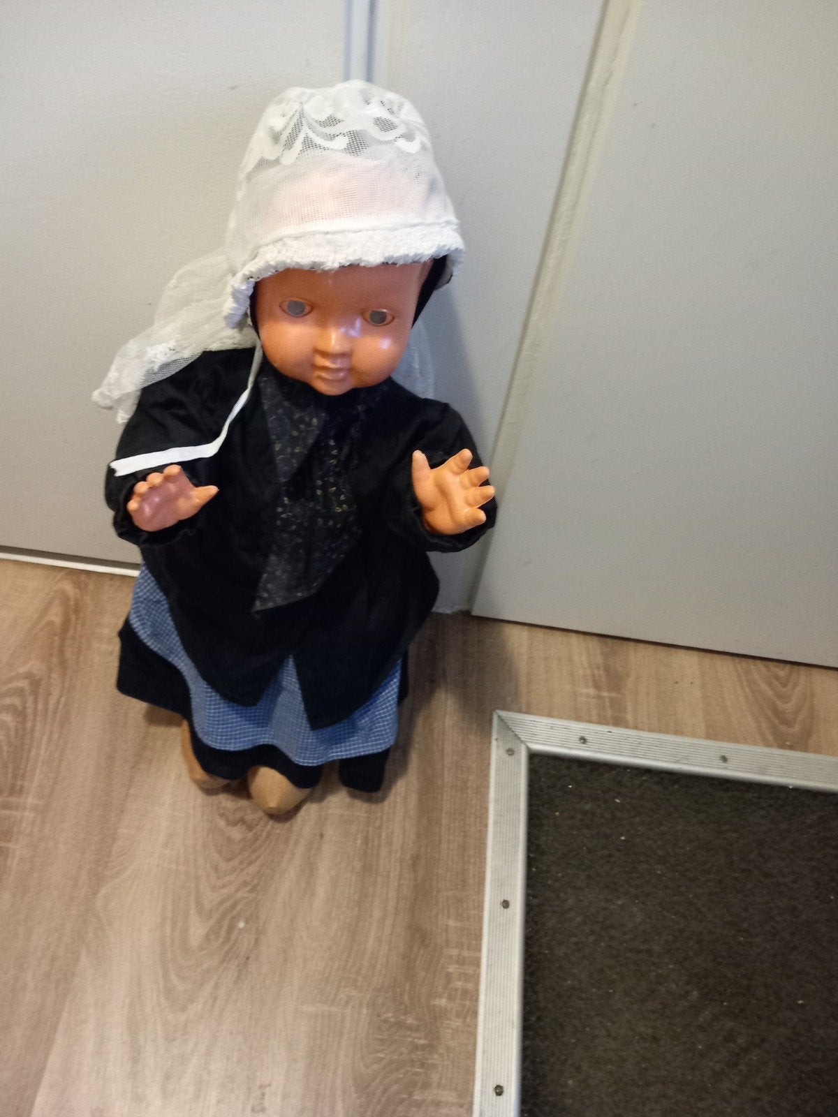 Mooie pop prijs € 25.00, Ophalen of Verzenden, Zo goed als nieuw, Pop