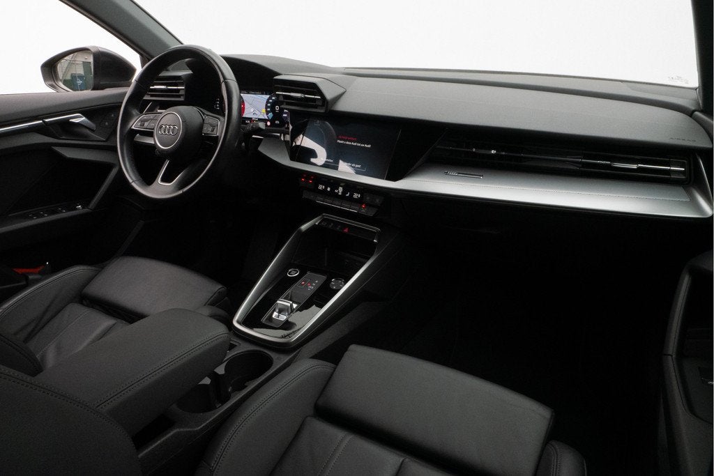 Audi A3 Sportback 30 TFSI Aut. Advanced edition Leer/ Virtua, Auto's, Audi, Gebruikt, Met garantie (alle), 23 km/l, Bedrijf