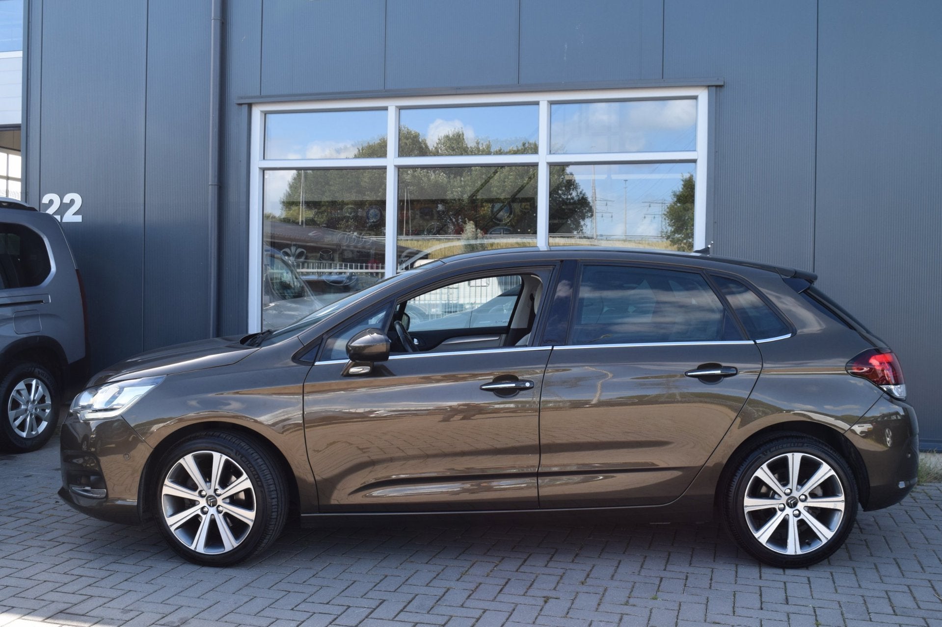 Citroen C4 1.2 PureTech Feel Collection | Navi | Clima | Cru, Auto's, Dealer onderhouden, Stof, Euro 6, 1199 cc