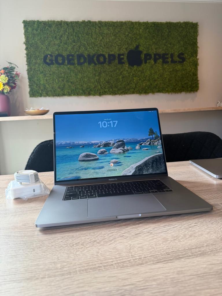 MacBook Pro 16 inch i7 16GB 512GB Space Grey, Computers en Software, Apple Macbooks, Cupertino California, Support@apple.com, 16 inch