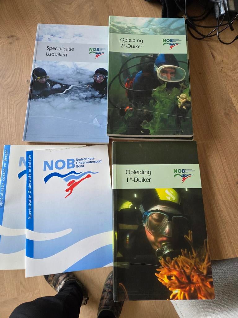 Duik boeken, Watersport en Boten, Duiken, Ophalen
