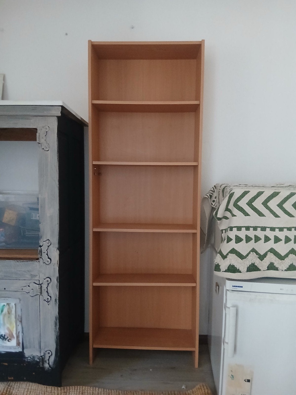 Mooie staande kast 150cm hoog met 4 legplanken, Ophalen