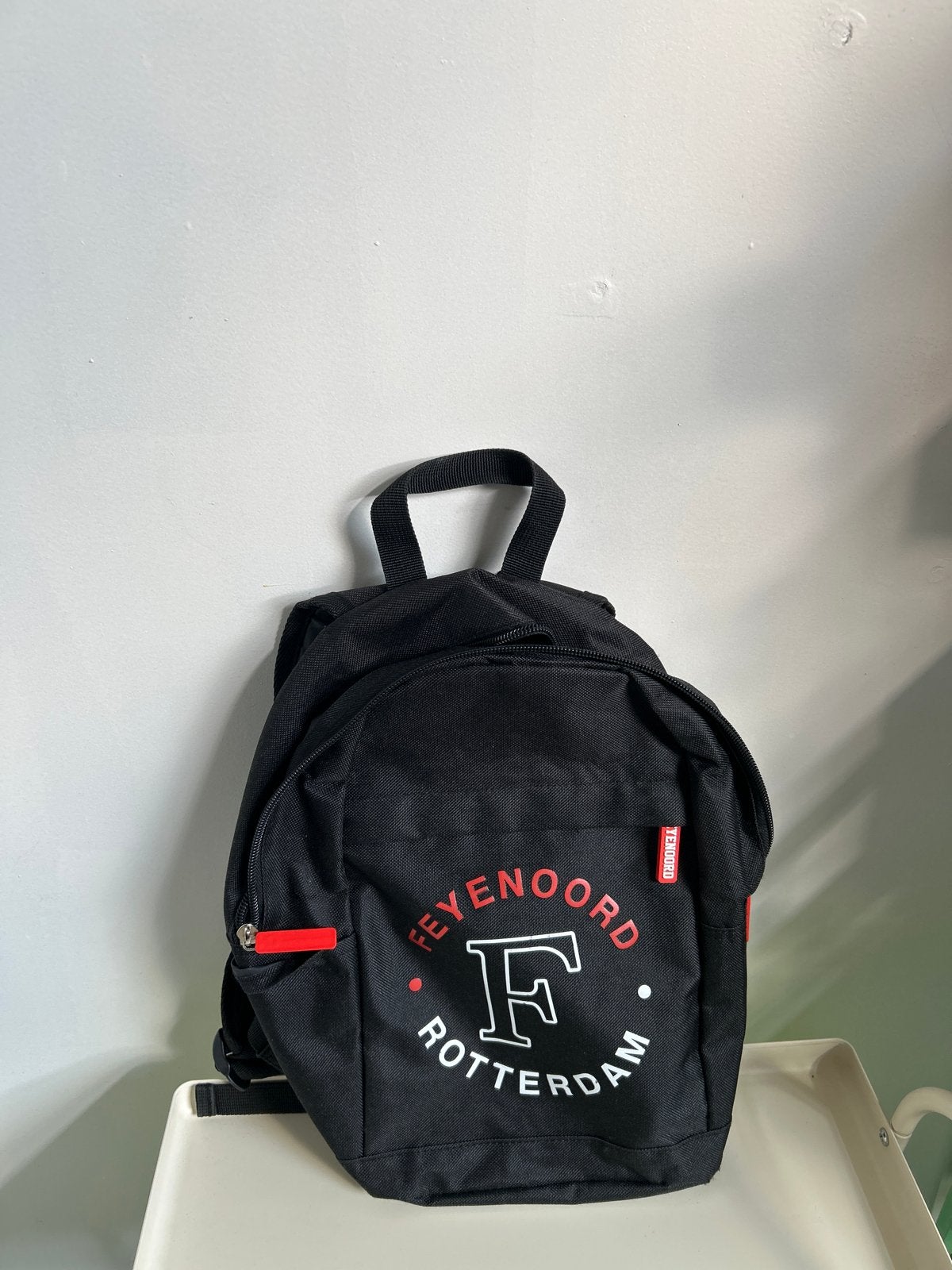 Kleine Feyenoord rugzak - Zwart met rood logo, Overige merken, Minder dan 30 cm, Ophalen of Verzenden, Minder dan 25 cm