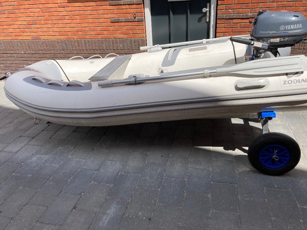 Zodiac met 4 pk Yamaha motor, Watersport en Boten, Rubberboten, Ophalen, Aluminium, 4 pk, Inclusief motor