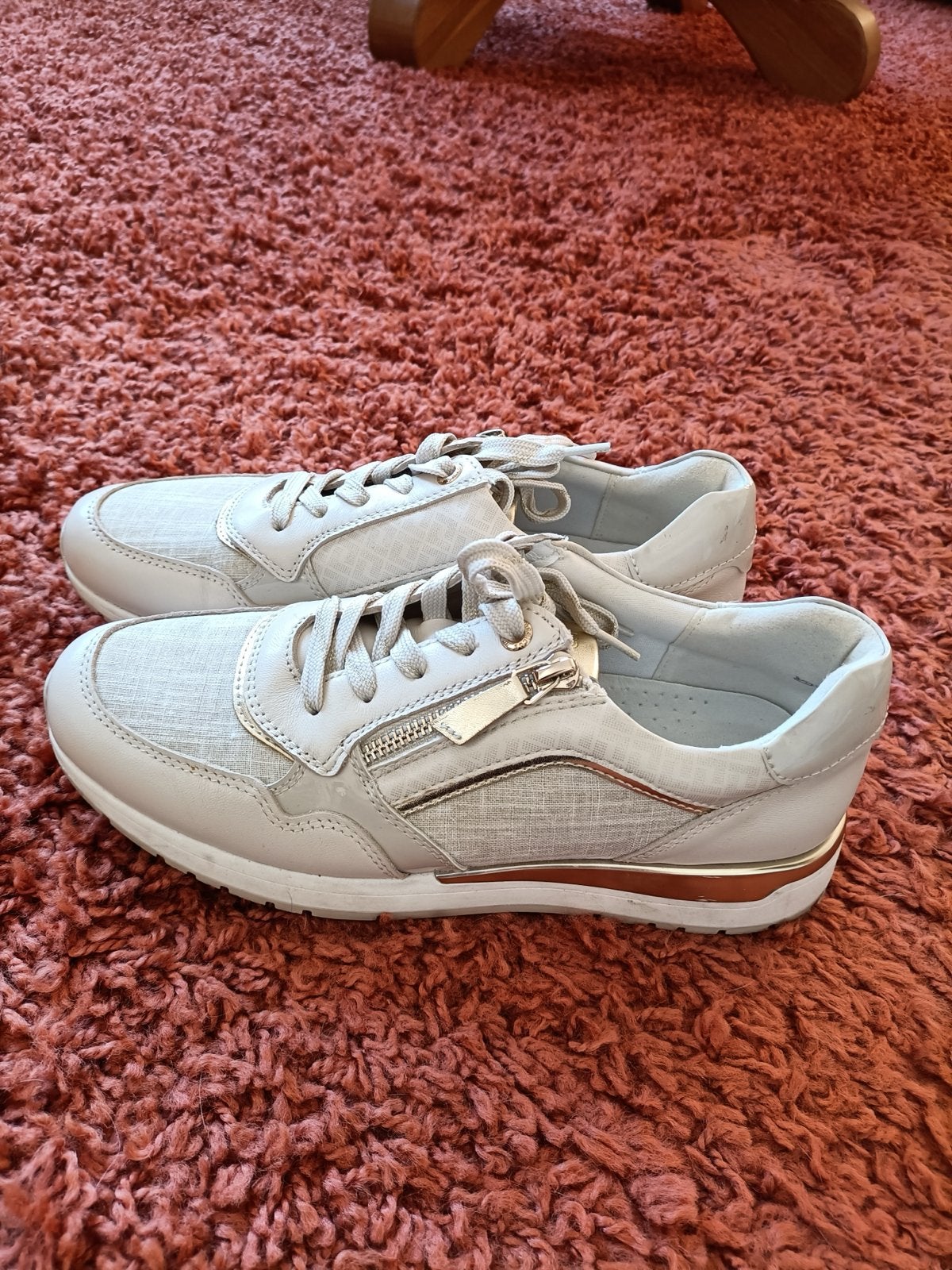 Medicus sneakers, maat 38,5/39 (5,5), Beige, Ophalen of Verzenden, Sneakers of Gympen, Zo goed als nieuw
