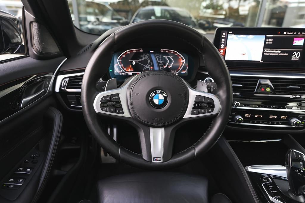 BMW 5 Serie Touring 530i High Executive M Sport Automaat / P, 1998 cc, Achterwielaandrijving, Gebruikt, 4 cilinders
