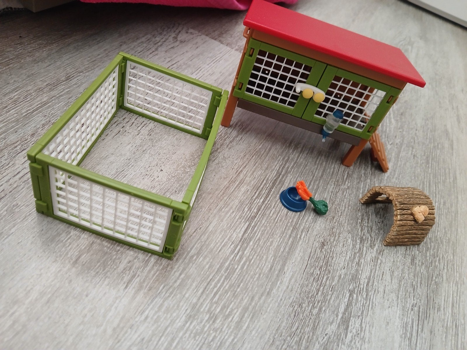 Schleich konijnenhok met accessoires (zonder konijnen), Ophalen of Verzenden, Zo goed als nieuw