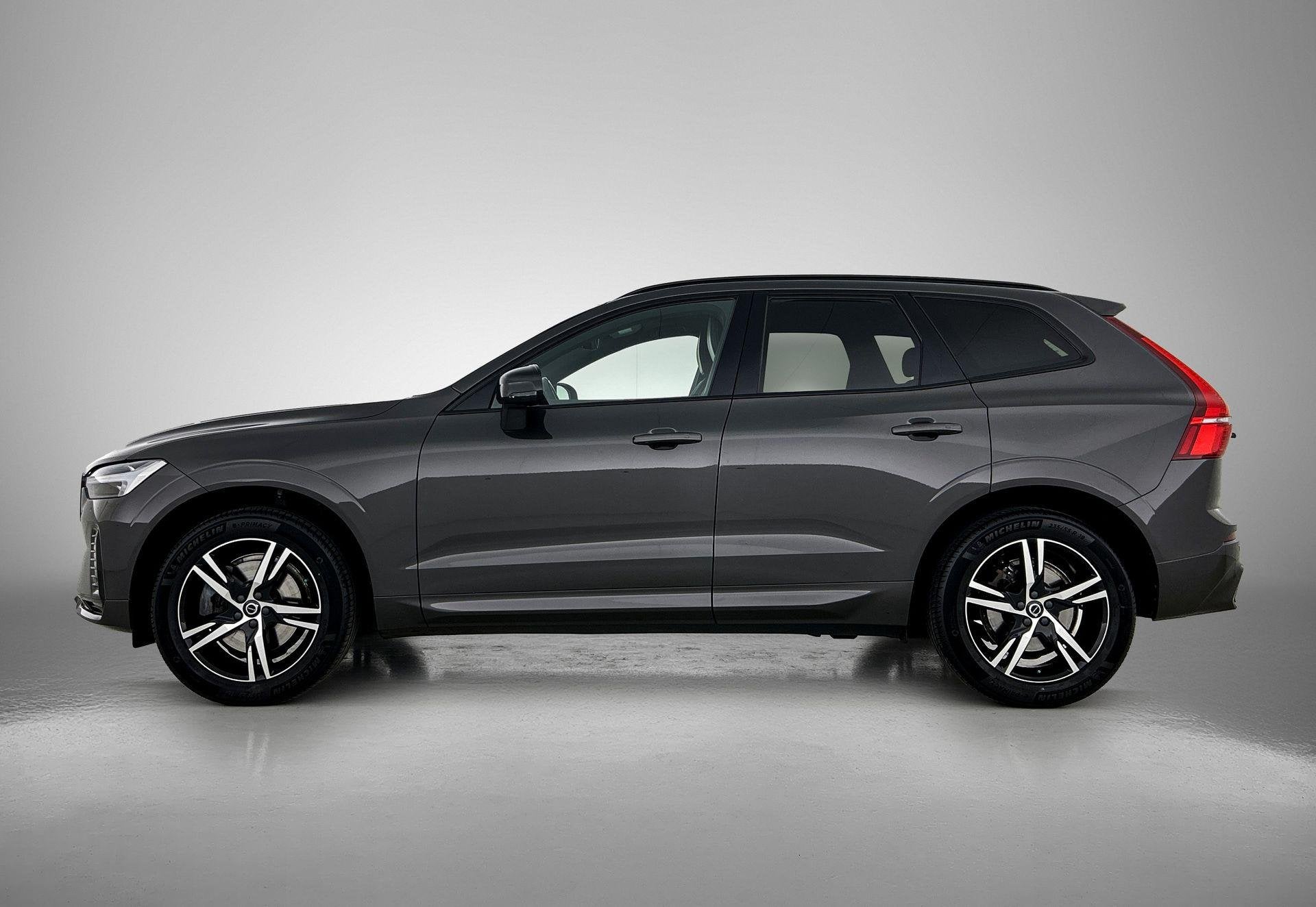 Volvo XC60 2.0 B4 R-Design | ACHTERUITRIJCAMERA | ELEKTRISCH, 12 maanden, Gebruikt, Euro 6, 4 cilinders