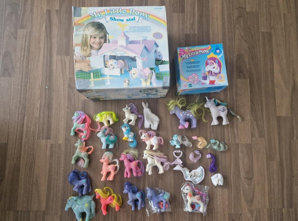 Collectie My Little Pony G1 G2 show stal troon, Kinderen en Baby's, Speelgoed | My Little Pony, Ophalen of Verzenden, Zo goed als nieuw