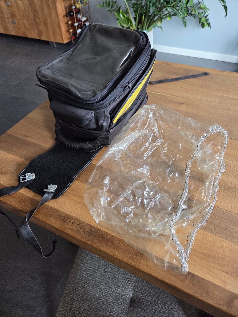 Held motortanktas, Ophalen, Gebruikt