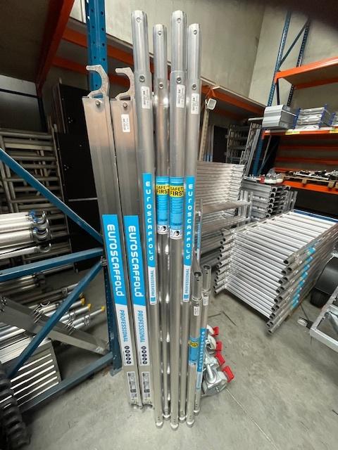 Nieuwe Euroscaffold Prof steiger 6mWerkhoogte + Aanhanger!!!, Ophalen, Nieuw, Rolsteiger of Kamersteiger, 5 meter of hoger