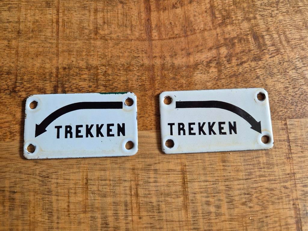 Nederlandse Spoorwegen 2 emaille bordjes uit NS trein, Verzamelen, Ophalen of Verzenden, Gebruikt, Trein, Overige typen