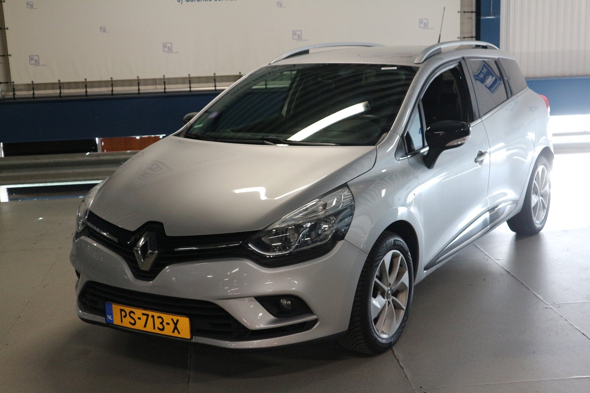 Renault Clio Estate 0.9 TCe Limited / BASS REFLEX / FACELIFT, Voorwielaandrijving, 898 cc, 1063 kg, Gebruikt