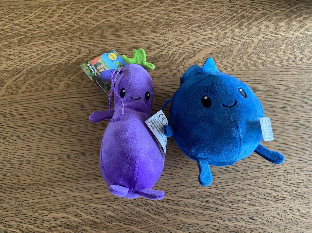 Nieuw twee lidl mini knuffels aubergine en bosbes, Lidl, Ophalen
