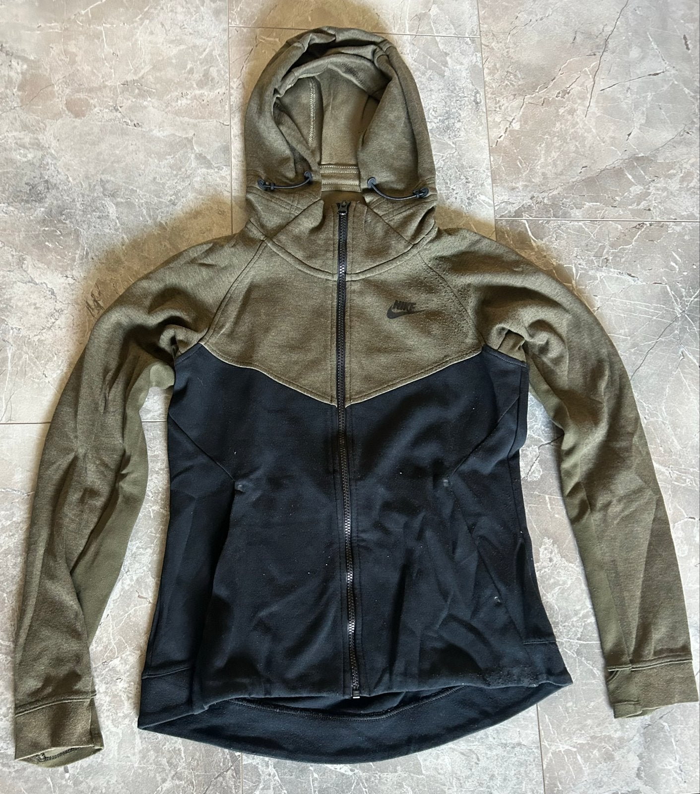Nike Tech Fleece vest olijfgroen/zwart – maat S, Ophalen of Verzenden, Gedragen, Maat 36 (S), Groen