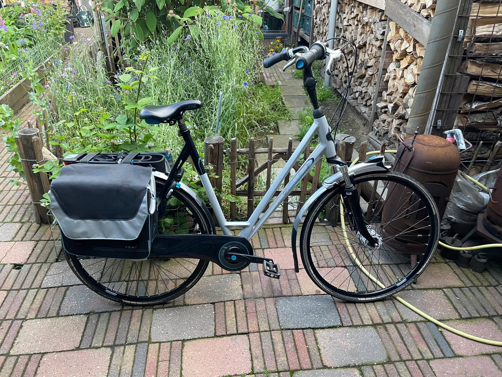 Te koop deze mooie blauwe 8 speed limited edition gazelle, Ophalen, Versnellingen, 56 cm of meer, Zo goed als nieuw
