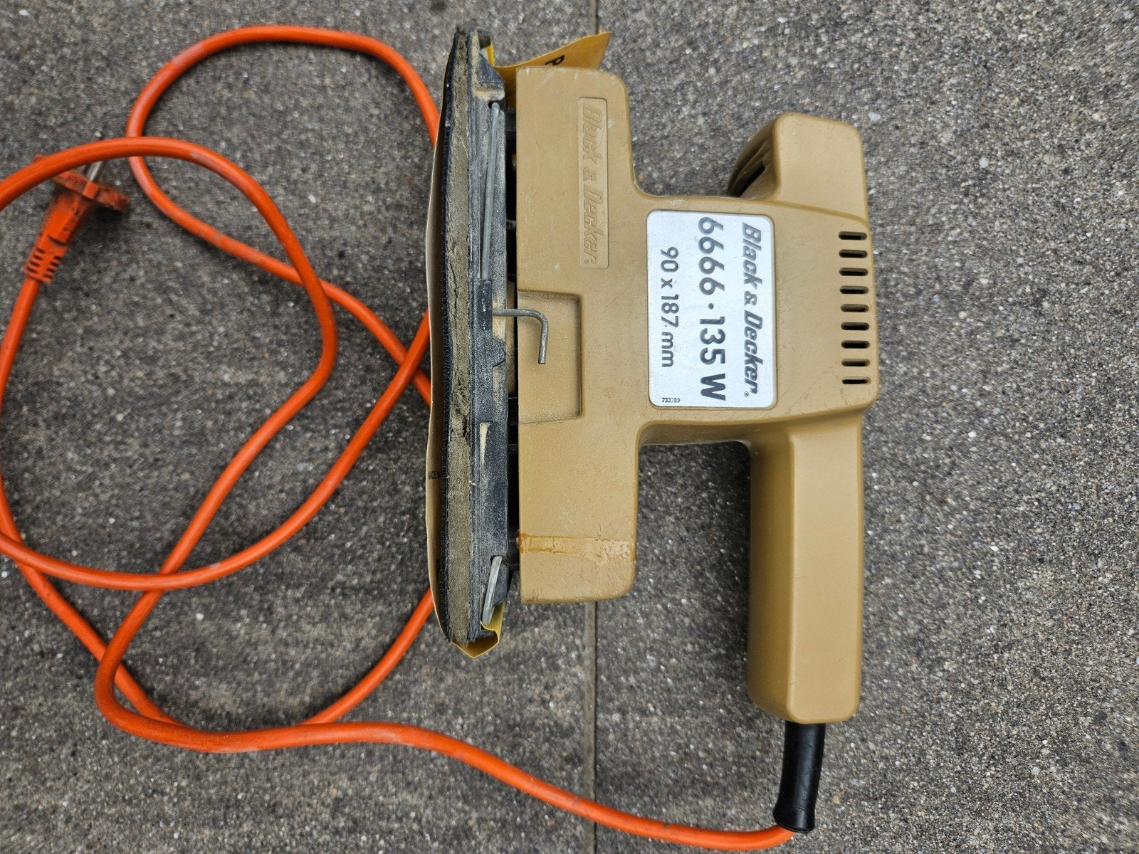 Set van 2 schuurmachines: Black & Decker en Ferm, Ophalen of Verzenden, Gebruikt, Minder dan 600 watt, Vlakschuurmachine