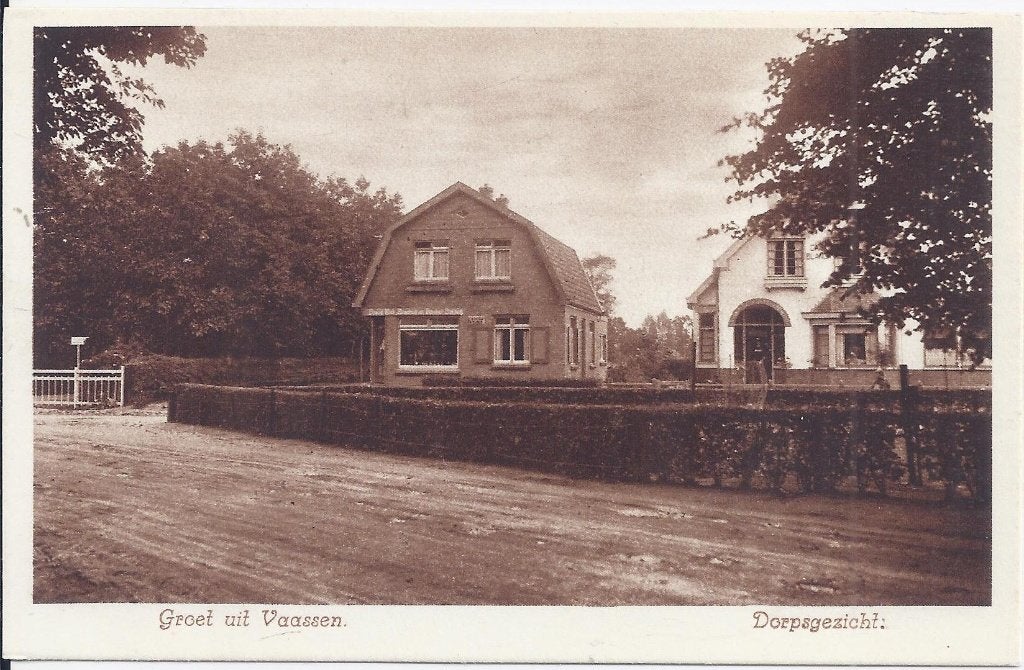 Vaassen Dorpsgezicht - ongelopen ansichtkaart ( A2304 ), Verzamelen, Ophalen of Verzenden, 1940 tot 1960, Ongelopen