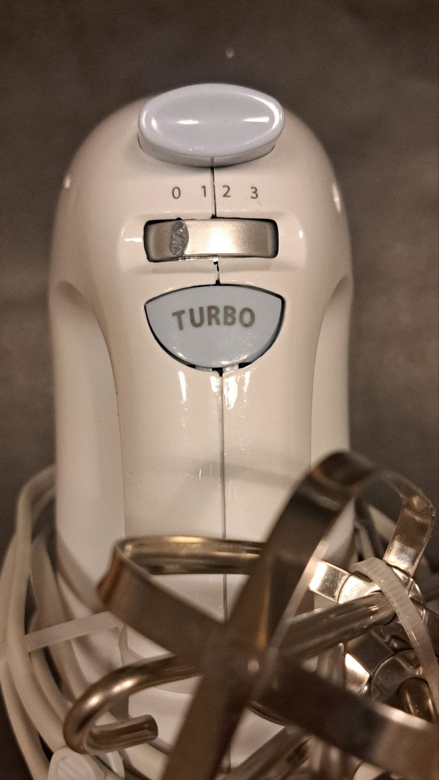 Philips handmixer met 3 snelheden en turbofunctie, Ophalen of Verzenden, Gebruikt, 3 snelheden of meer