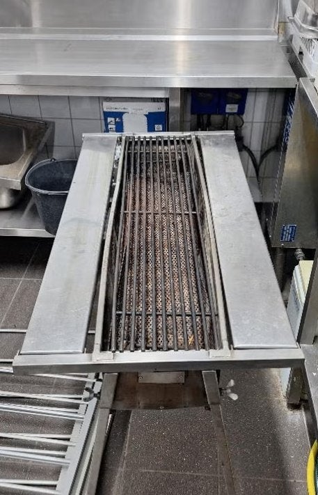 Professionele Houtskool Barbecue Grill (nog 2), Ophalen, Gebruikt