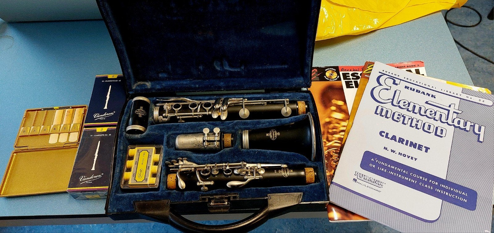 Buffet Crampon B12 Bb klarinet met koffer, Muziek en Instrumenten, Bes-klarinet, Kunststof, Gebruikt, Ophalen of Verzenden