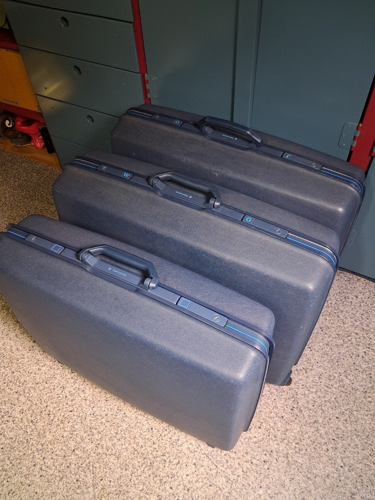 3x Samsonite koffers, Hard kunststof, 45 tot 55 cm, Zo goed als nieuw, Wieltjes