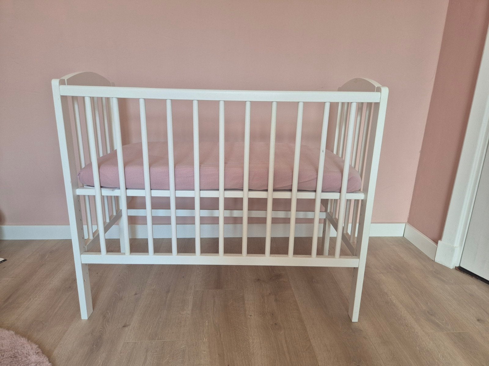 Petite Amelie Co-sleeper / Ledikant / Schommelwieg + Matras, Ophalen, Zo goed als nieuw, Minder dan 140 cm, Matras