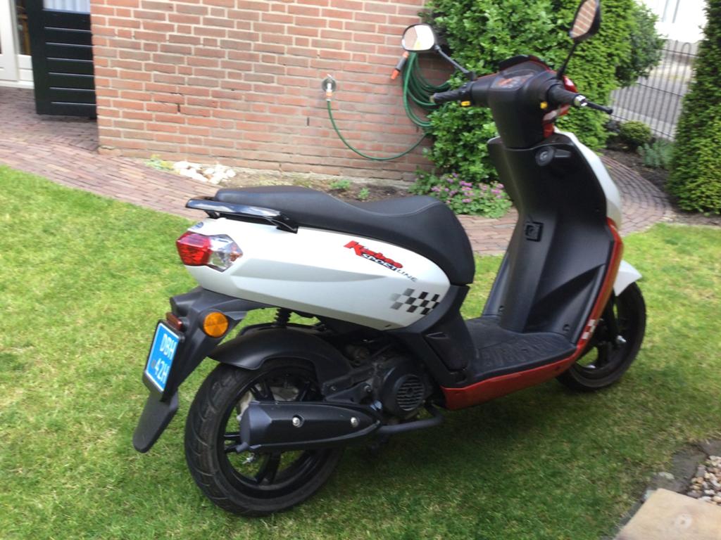 Peugeot Kisbee sportline2017, Ophalen, Overige modellen, 49 cc, Zo goed als nieuw