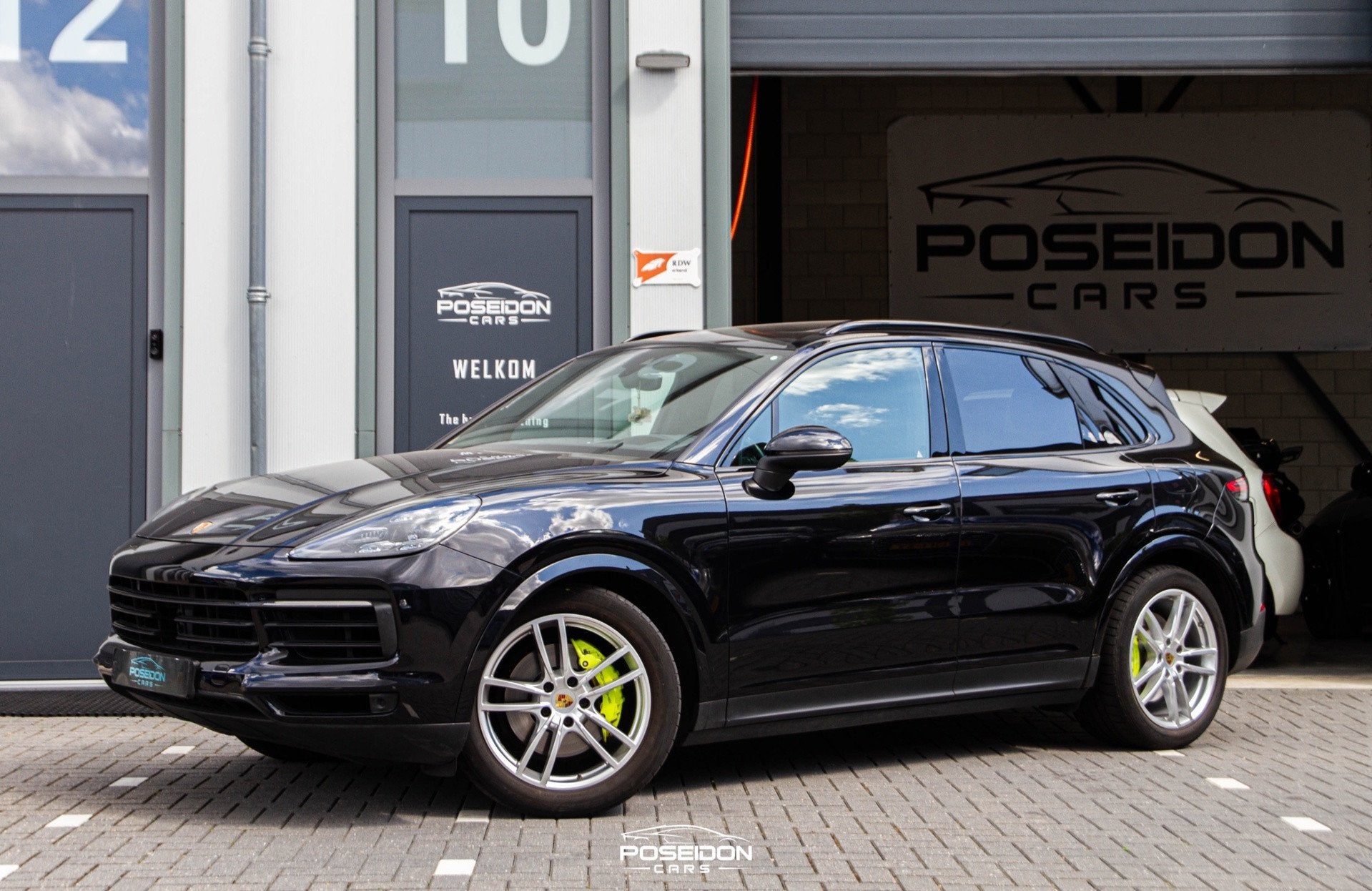 Porsche Cayenne 3.0 E-Hybrid PANO | HEAD-UP | SOFTCLOSE | BO, Automaat, 14 kWh, 2995 cc, Bedrijf