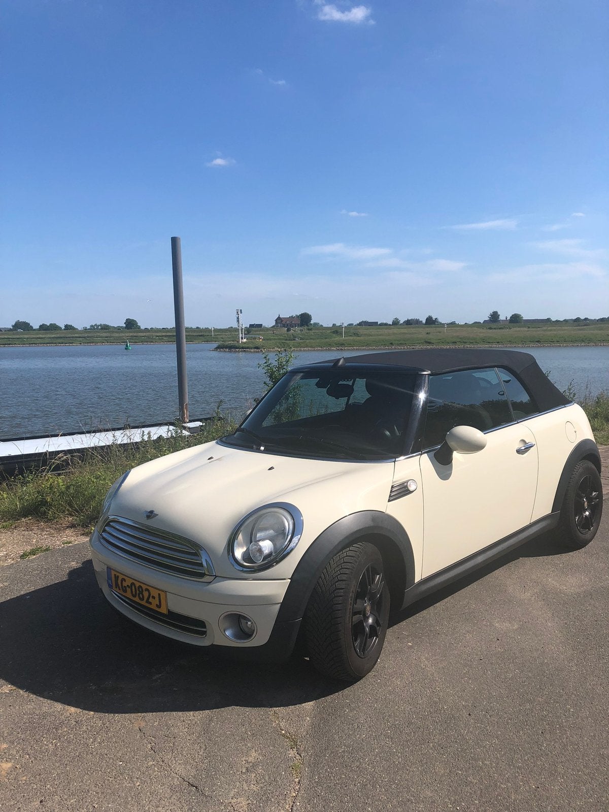 Mini 1.6 ONE CABRIO 2010 Wit, Auto's, Mini, Particulier, Cabrio, Benzine, C, Cabriolet, Handgeschakeld, Geïmporteerd, Wit, Zwart