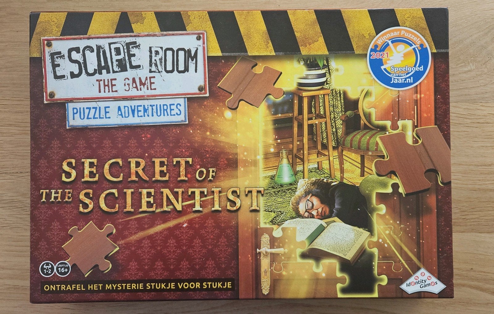 Escape Room The Game: Secret of the Scientist, Een of twee spelers, Ophalen of Verzenden, Zo goed als nieuw, IdIdentity Games
