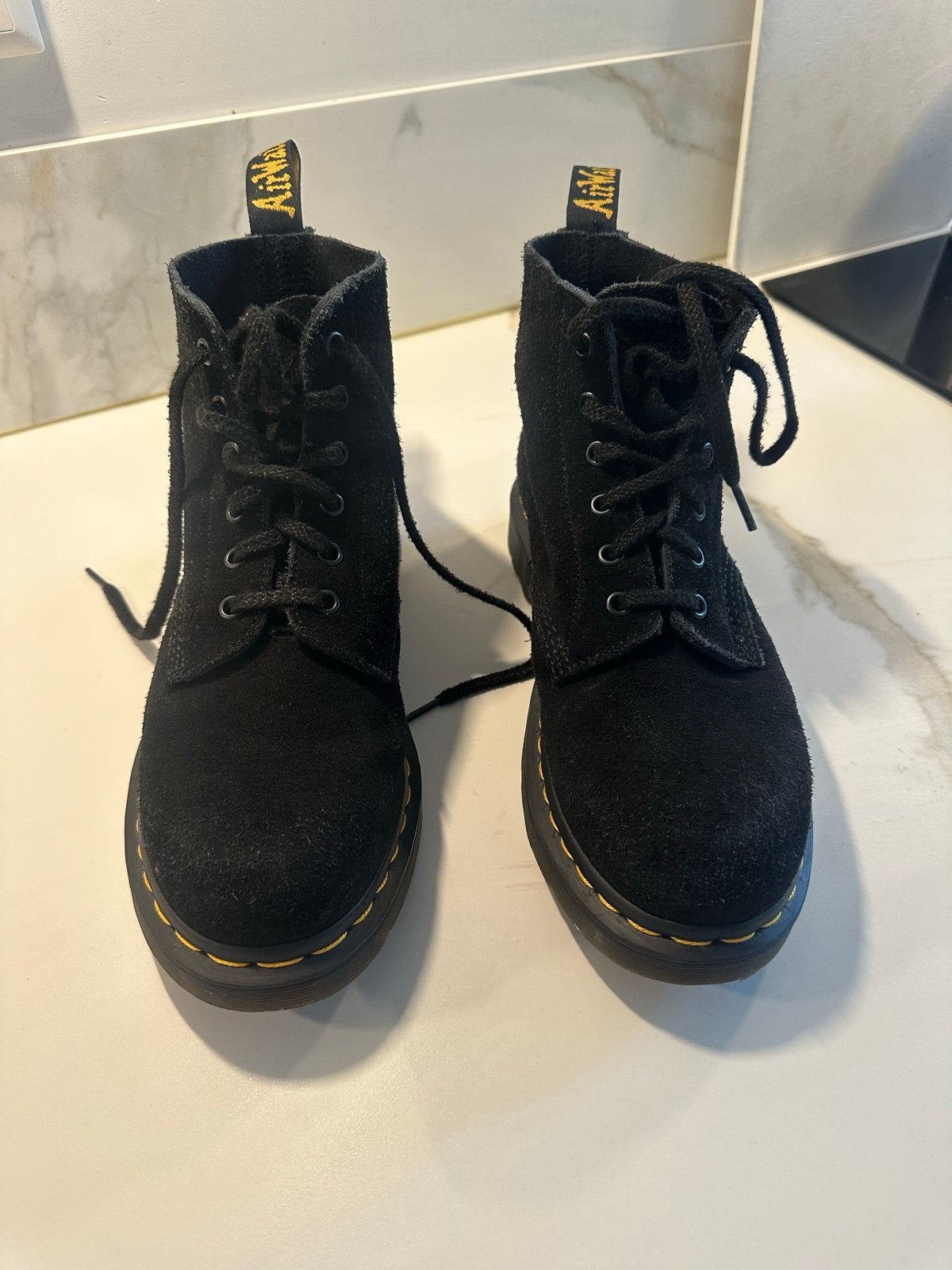 Dr. Martens 101 Unbound Suède Enkellaarzen Zwart Maat 41, Ophalen, Zwart, Boots, Zo goed als nieuw