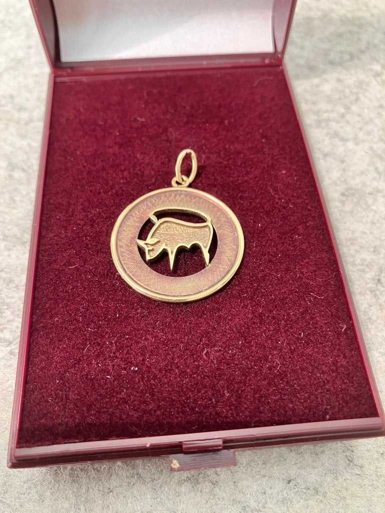 Gouden hanger Stier Fabiola – 14 karaat, fraai kleurcontrast, Verzenden, Zo goed als nieuw, Goud, Goud