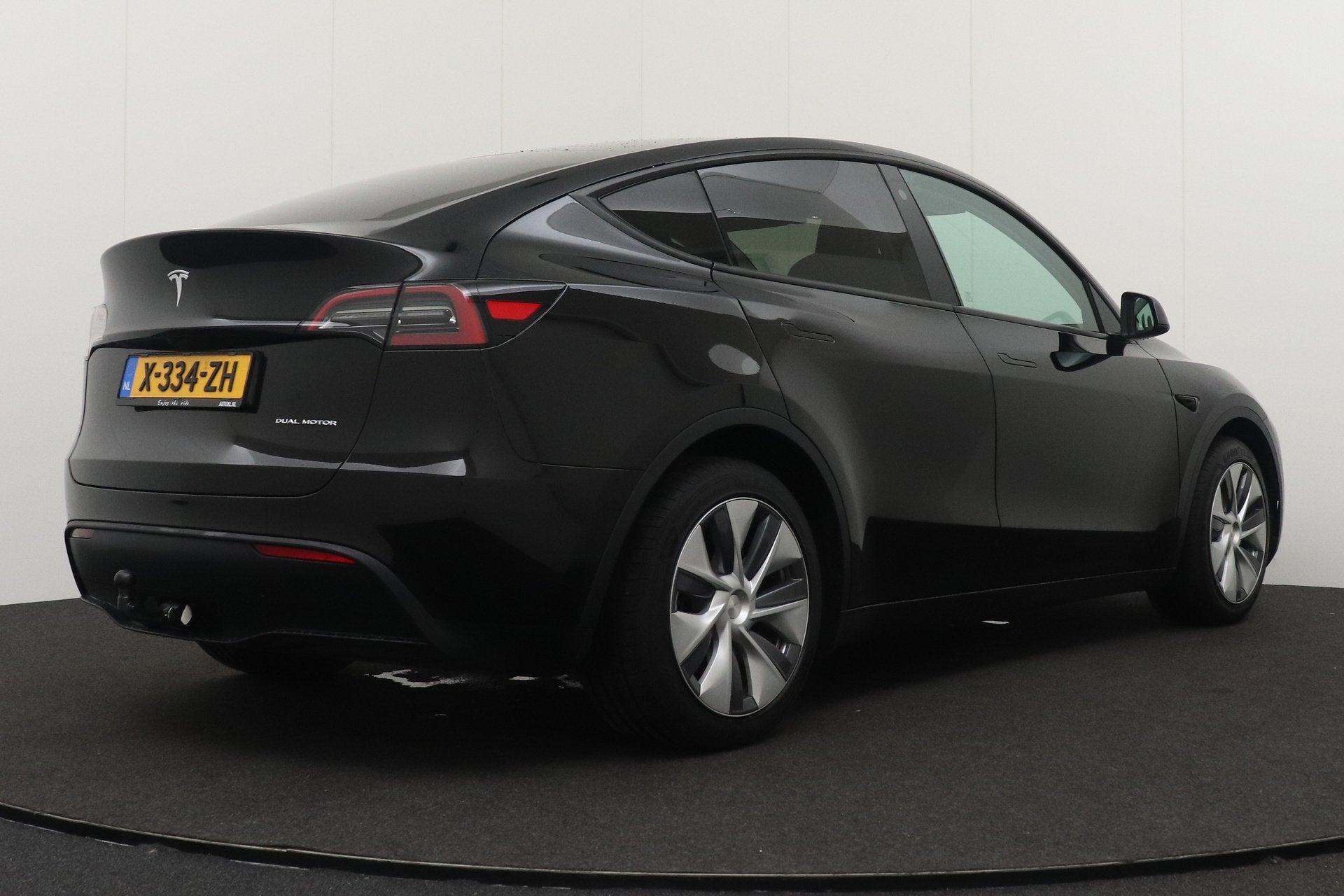 Tesla Model Y Long Range AWD 75 kWh (91% SOH) Afn. Trekhaak, Dealer onderhouden, Gebruikt, Zwart, Zwart
