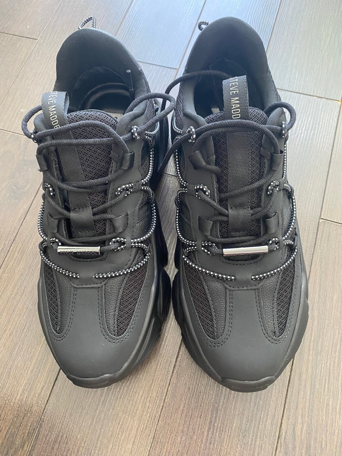 Sneakers, Ophalen of Verzenden, Gebruikt, Schoenen