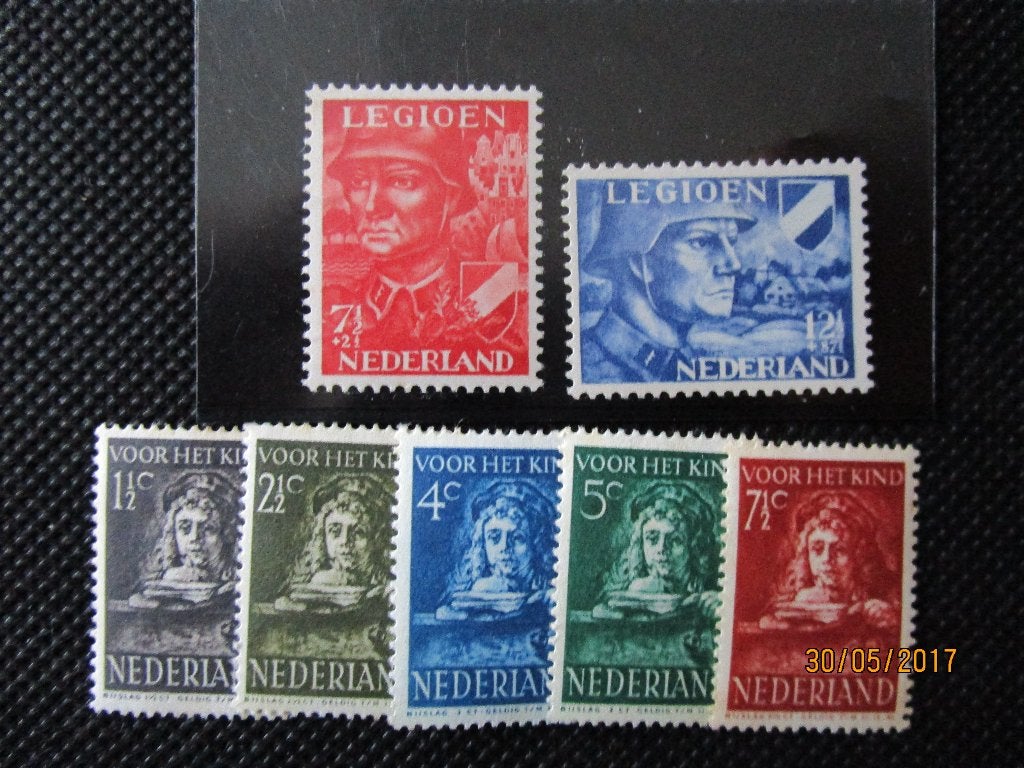 nederland alles ongebruikt. 402-543 compleet 180,-euro, Verzenden