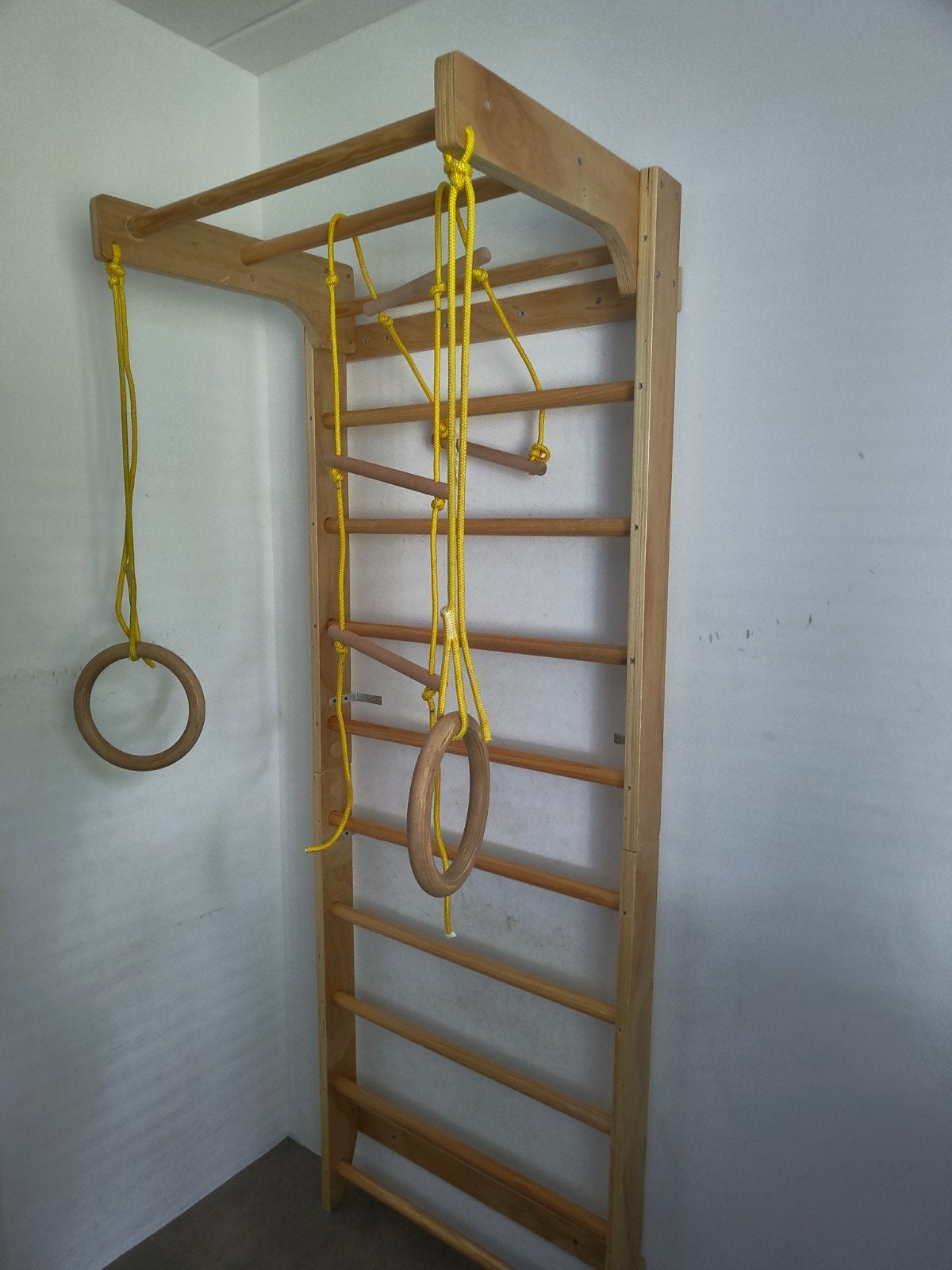 Turnrek met ringen en klimtouw - Uitbreidbaar, Sport en Fitness, Turnen, Ophalen, Gebruikt, Geel, Materiaal
