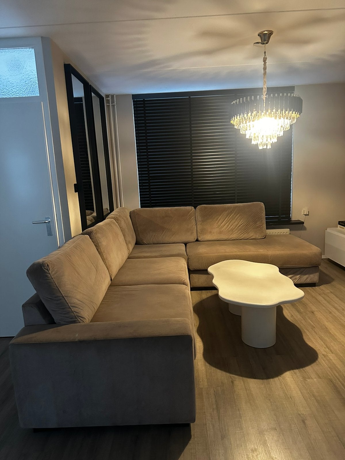 Grote moderne hoekbank 310 x 260 cm taupe, Ophalen, Gebruikt