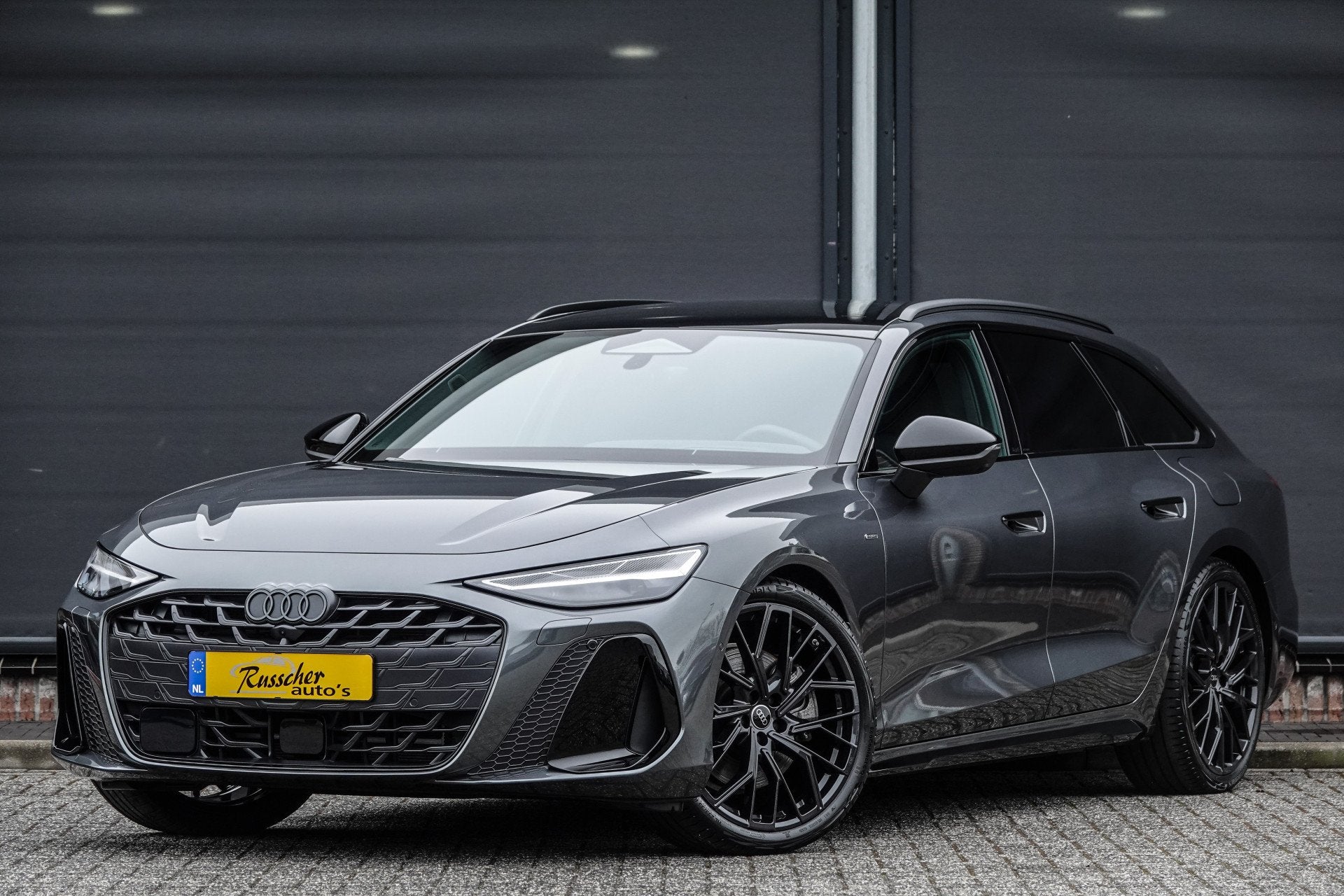 Audi A6 Avant Edition One | e-hybrid 299Pk | MMI Bijrijdersd, Automaat, Gebruikt, Zwart, 4 cilinders
