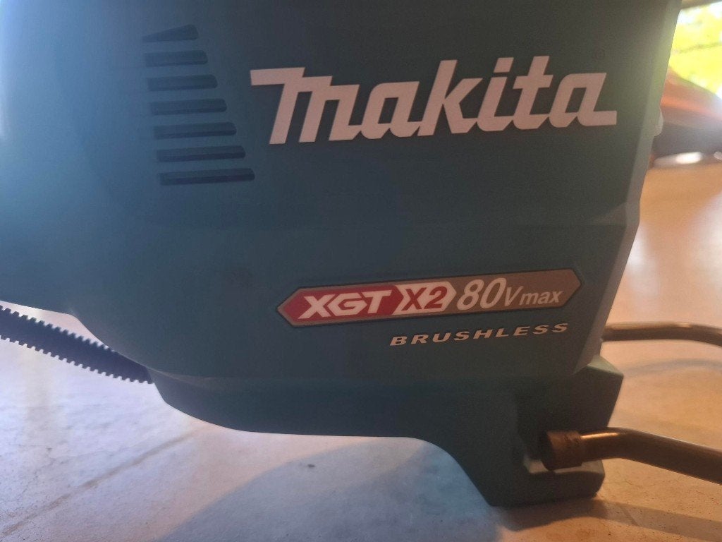 Nieuwe Makita bosmaaier XGT UR012GZ Actie, Tuin en Terras, Bosmaaiers, Ophalen, MAKITA, Accu, Nieuw