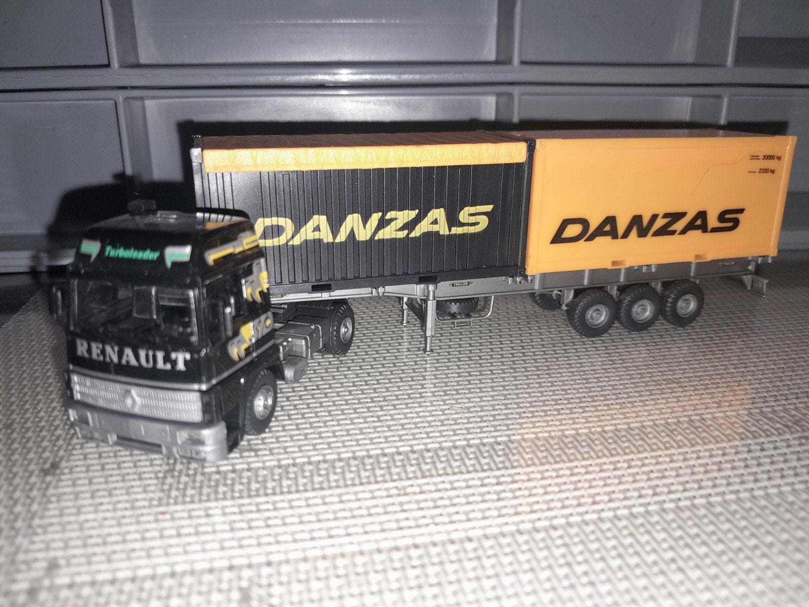 Danzas, Hobby en Vrije tijd, Modelauto's | 1:87, Ophalen of Verzenden, Bus of Vrachtwagen