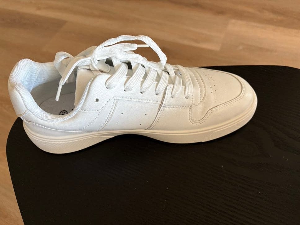 Witte sneakers heren Nieuw maat 42, Wit, Nieuw, Ophalen of Verzenden, Sneakers of Gympen