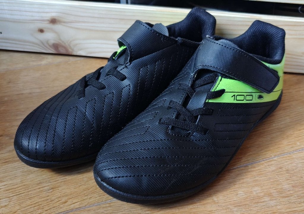 Kind football schoenen Decathlon Kipsta maat 34, Kipsta, Ophalen of Verzenden, Zo goed als nieuw, Jongen of Meisje