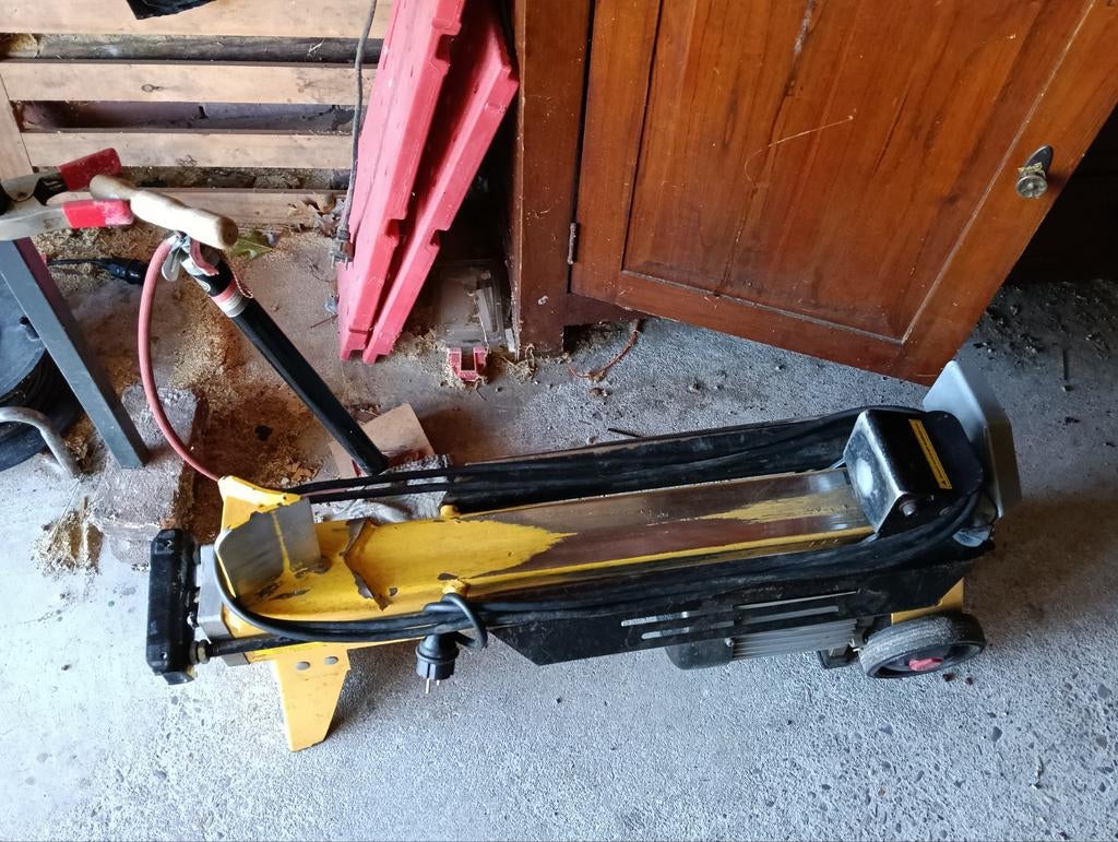 Te huur, kloofmachine/houtklover!, Ophalen of Verzenden, Nieuw