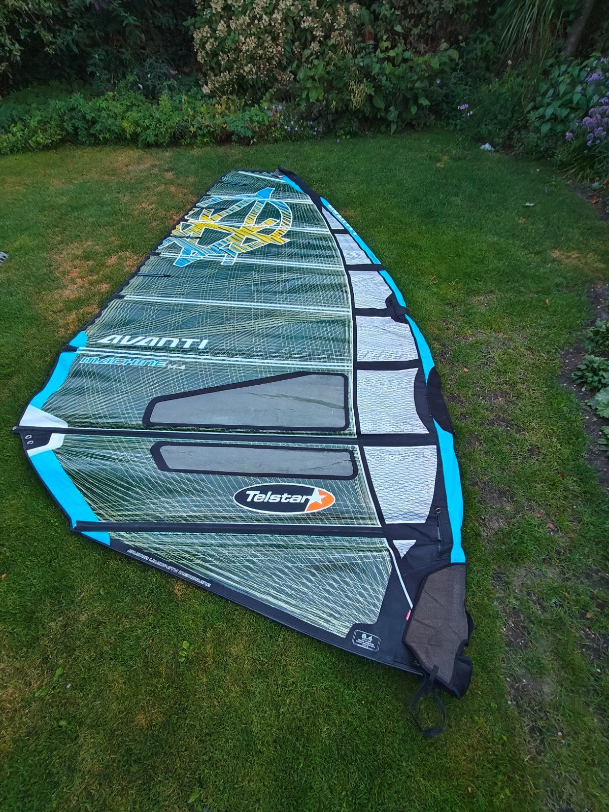 Avanti Machine M-4 8.4m² windsurfzeil, Overige merken, Ophalen of Verzenden, Zo goed als nieuw, 8 m² of meer