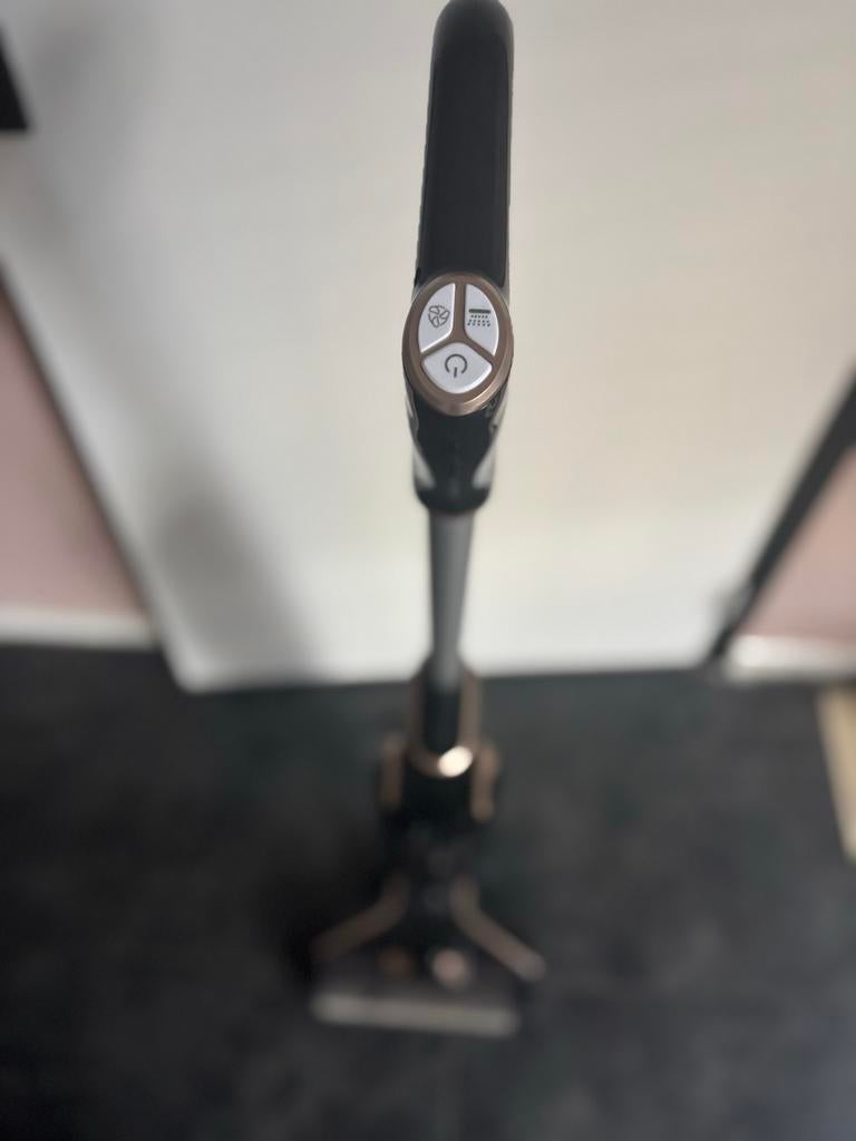 Hyundai Draadloze Stofzuiger en Dweil - Nieuwstaat, Ophalen, Nieuw, Reservoir