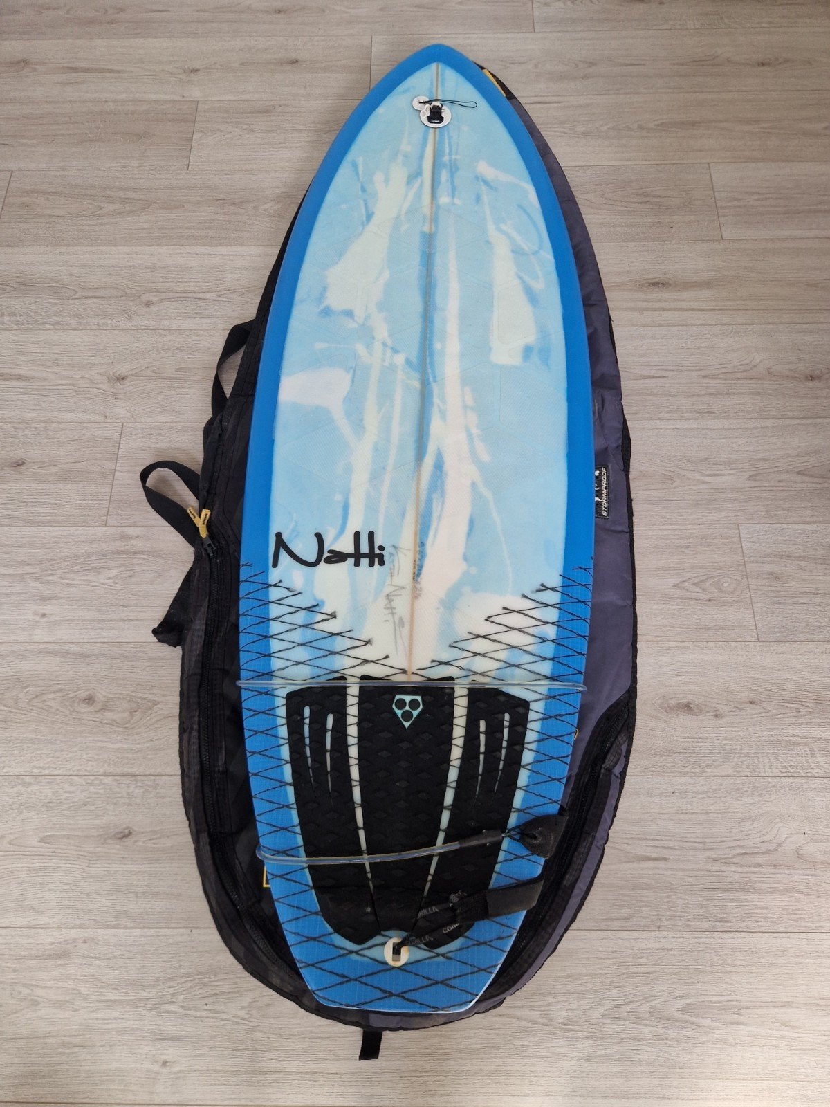 Complete set Natti Shortboard 5'6" surfboard, Watersport en Boten, Golfsurfen, Ophalen of Verzenden, Zo goed als nieuw, Shortboard