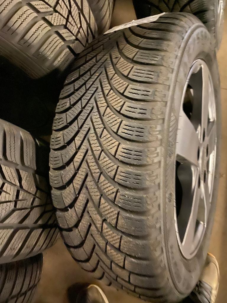 Mooie Winter Set Dezent Titanium 205/55/R16 Toyota/Lexus, Ophalen, Toyota